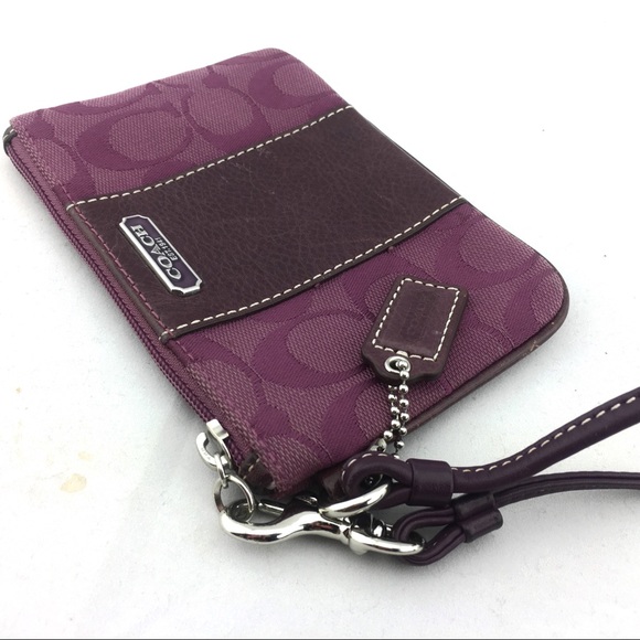 Coach purple signature canvas wristlet - Picture 5 of 6